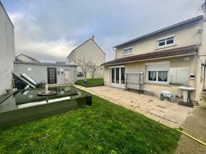 Vente maison 7 pièces 125 m² à Stains (93240)  335 000 €