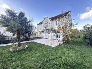 Vente maison 8 pièces 183.69 m² à Darvault (77140)  374 000 €
