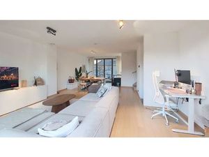 Maison à louer avec terrasse et jardin   Waterloo (VBD49096)