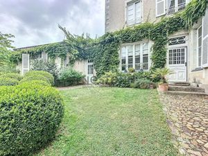 Vente maison 10 pièces 217.84 m² à Chateau-gontier (53200)  567 000 €