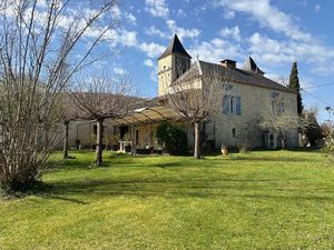 Vente propriété 22 pièces 510 m² à Léobard (46300)  860 000 €