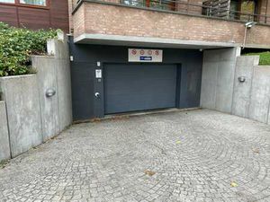 Place de parking couverte à louer
