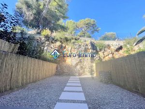 Location meublée appartement 1 pièce 25 m² à Beausoleil (06240)  1 250 €