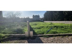 Vente terrain 900 m² à Sorgues (84700)  175 000 €