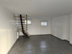 Location maison 4 pièces 88 m² à Vallons-de-l'Erdre (44540)  780 €