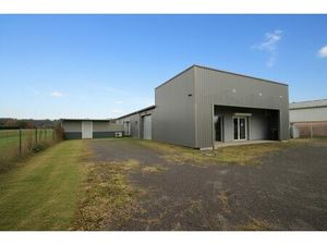 Immobilier Professionnel à vendre Nousty