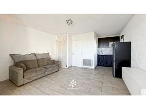 Vente appartement 1 pièce 30 m² Saint-Laurent-du-Var (06700)