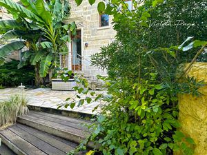 Maison de ville (XIXe) avec Studio Indépendant et piscine au centre ville de Chars (95)