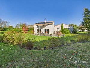 Maison à vendre LAUZERVILLE 6 pièce(s) 172m2 645 000€