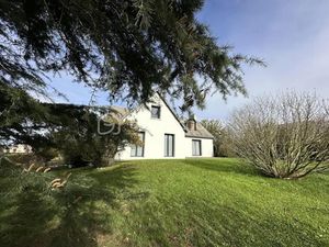 Vente maison 7 pièces 160 m² à Mortain (50140)  193 000 €