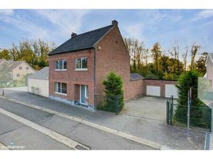 GEZINSWONING MET 3 SLAAPKAMERS  RUIME INPANDIGE GARAGE EN GROTE TUIN TE HOESELT