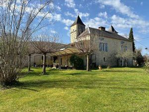 Propriété de luxe à vendre à Léobard : 860 000€ | 510m²