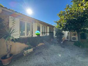 Maison avec dépendance et Garage en campagne de Velleron