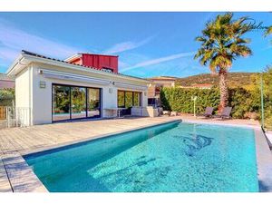 Maison de luxe de 7 pièces en vente à Vailhauquès  France