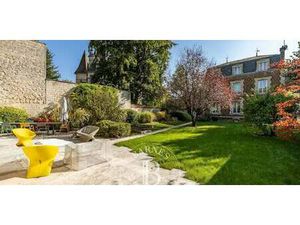 Propriété avec piscine et jardin Chantilly (60)