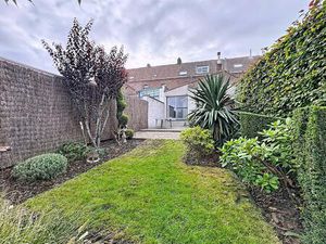 Maison à vendre avec terrasse et jardin   Blandain (VBD49193)
