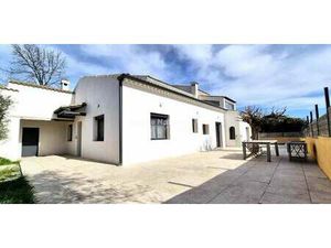 Villa avec piscine et terrasse Entraigues-sur-la-Sorgue (84)