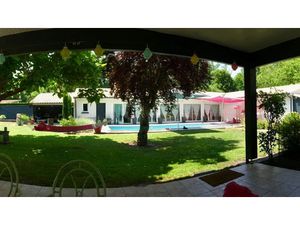 Vente villa 8 pièces 200 m² à Saint-Morillon (33650)  738 400 €