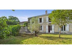 Maison Villeneuve-la-Comtesse (17)