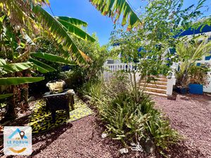 SAINT PIERRE 97410 - VILLA DIVISEE EN 5 APPARTEMENTS - PROCH