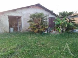 Bâtiment de 60m² sur 335m² de terrain