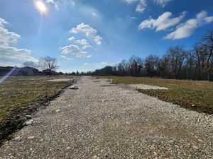 Vente terrain 386 m² à Roussillon (38150)  75 500 €