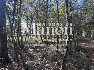 Vente terrain 754 m² à Trans-en-Provence (83720)  149 000 €