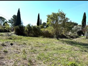 Vente terrain 1500 m² à Eguilles (13510)  600 000 €