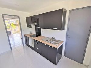 Location appartement 3 pièces 66 m² à Valreas (84600)  700 €
