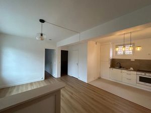 Location appartement 3 pièces 48 m² à Chatillon (92320)  1 130 €