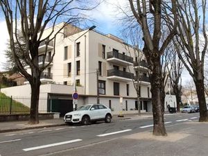 Location meublée appartement 3 pièces 60 m² à Venissieux (69200)  1 100 €