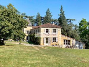 Superbe Maison de Maître avec Pigeonnier - Piscine - Dépendances - 4 Ha