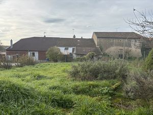 Maison à rénover avec grand jardin - Velotte-et-Tatignécourt