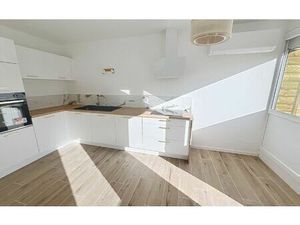 Maison Guilherand-Granges 102 m² T-6 à vendre  300 000 €