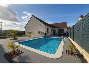 Maison à vendre 7 pièces 193 m² - PERDREAUVILLE (78) - Piscine - garage - plain pied