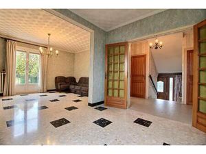 45410 Artenay Maison 94 m² avec sous-sol et terrain clos de 698 m²