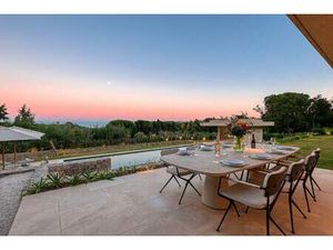 Prestigieuse villa contemporaine entre plages et vignes à Ramatuelle