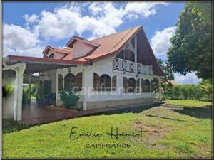 À VENDRE – Maison individuelle - Saint-Pierre – 7 pièces - 140 m² - Terrain de 692 m² - Vu