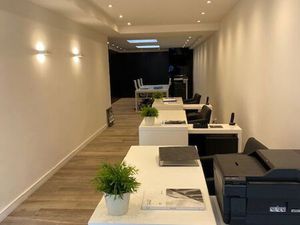 Centraal gelegen gemeubelde kantoorruimte