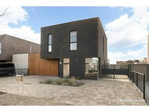Verzorgde woning met hedendaags energiecomfort  terras  tuin en garage  ideaal voor jong g