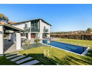 Maison de prestige de 265 m2 en location Saint-Jean-de-Luz  Nouvelle-Aquitaine