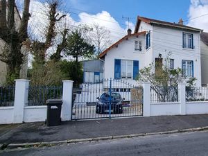 Vente maison 6 pièces 90 m² à Sainte-genevieve-des-bois (91700)  339 000 €