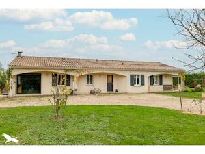 Annonce vente maison 6 pièces de 165m2 à La brousse (17160) - ParuVendu.fr ref 99278339486