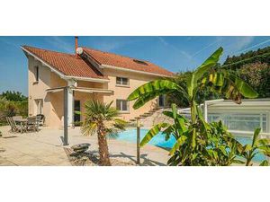 Maison avec piscine et terrasse La Buisse (38)