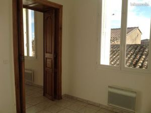 Location appartement 2 pièces 50 m² à Lunel (34400)