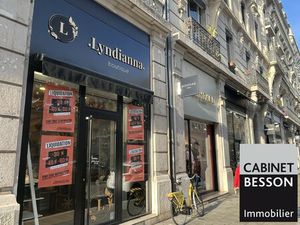Location Local commercial 77m² GRENOBLE 38000
