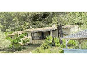 Propriété avec piscine et jardin Signes (83)