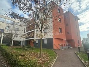 Vente appartement 1 pièce 30.59 m² à Saint-Cyr-l'Ecole (78210)  86 000 €