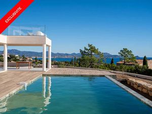 Vente villa 5 pièces 252 m² à Les issambres (83380)  2 650 000 €