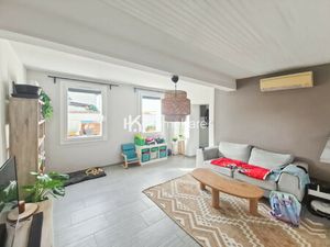 CHARMANTE MAISON AVEC DE BEAUX VOLUMES !